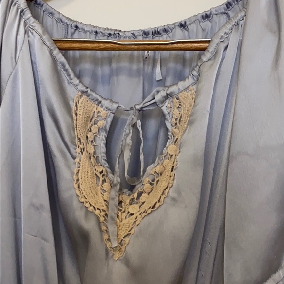 STUDIO Y SIZE M SATIN EMBROIDERED SLEEVES - Picture 2 of 9